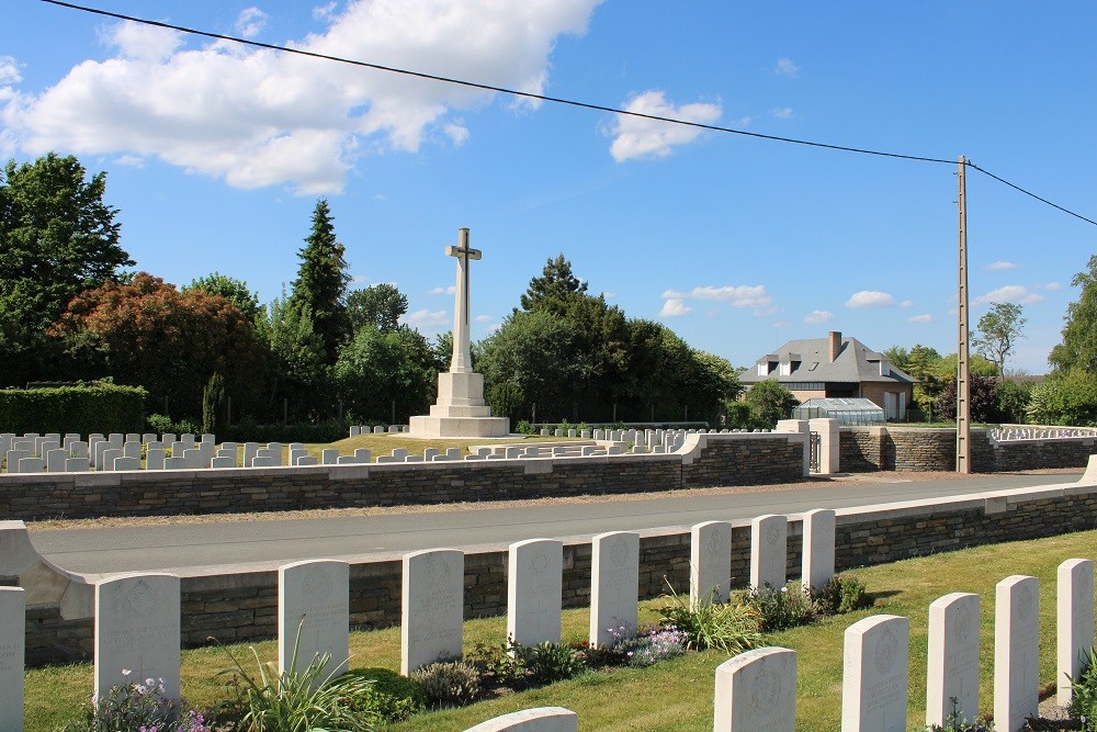 Commonwealth War Cemetery Vermelles #2