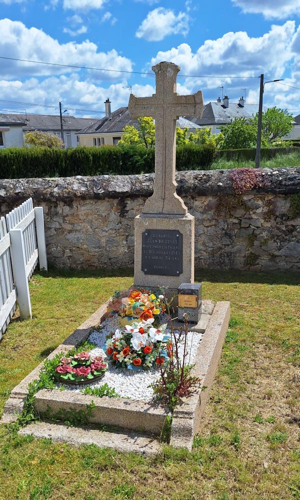 French War Graves Baugé en Anjou #4