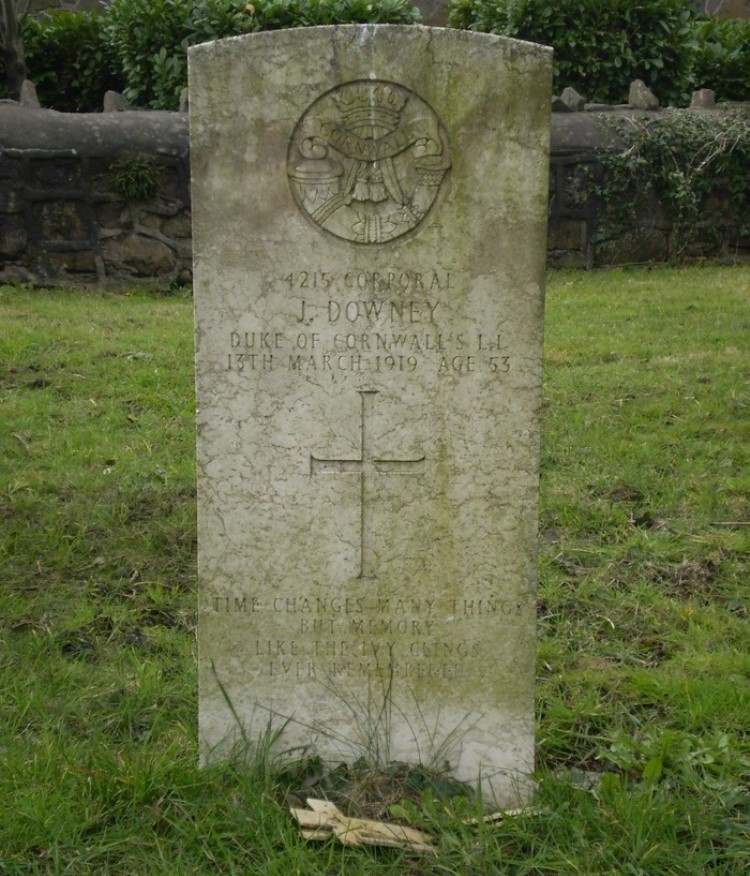 Commonwealth War Grave St. Mary Churchyard #1