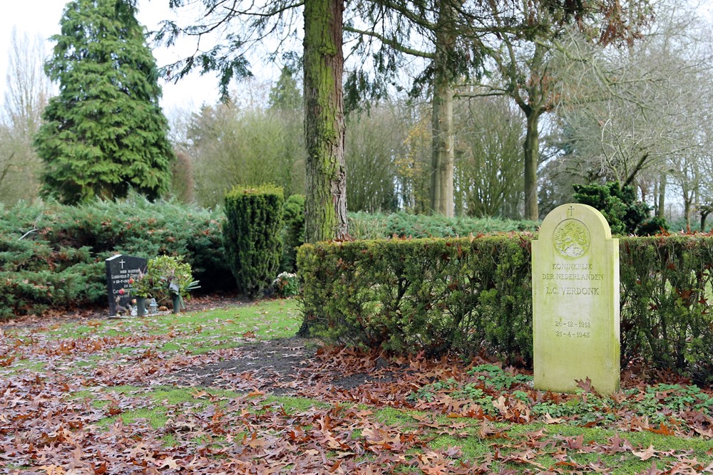 Nederlandse Oorlogsgraven Gemeentelijke Begraafplaats Eikenhof #2