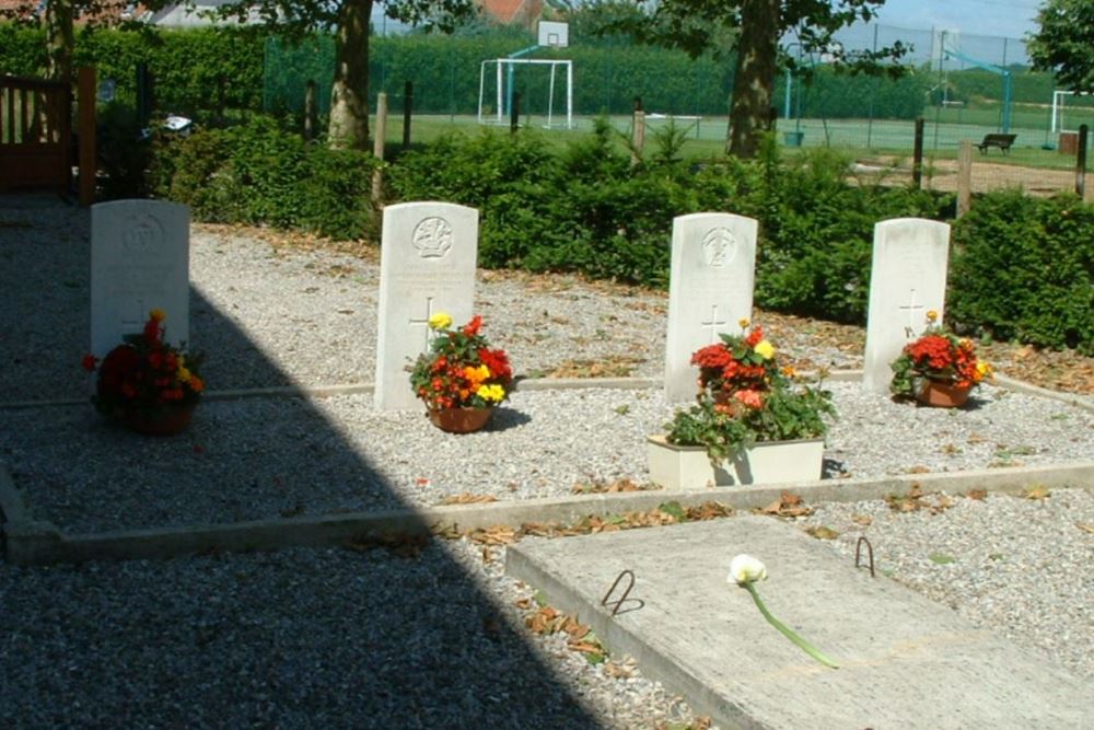 Oorlogsgraven van het Gemenebest Lynde #1