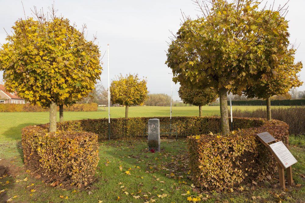 Monument voor de Canadese Queens own Rifles (QOR) #2