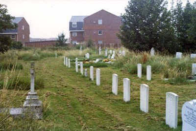 Oorlogsgraven van het Gemenebest St. Andrew Churchyard #1