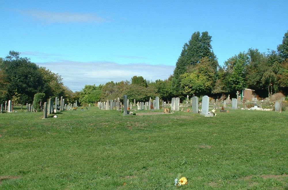 Commonwealth War Graves St. Mary New Churchyard