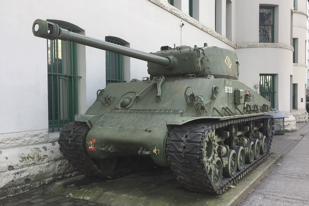 M4A2(76)W Sherman Tank 