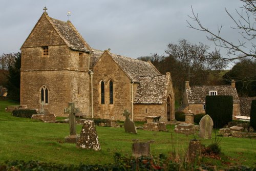 Oorlogsgraf van het Gemenebest St. Peter Churchyard