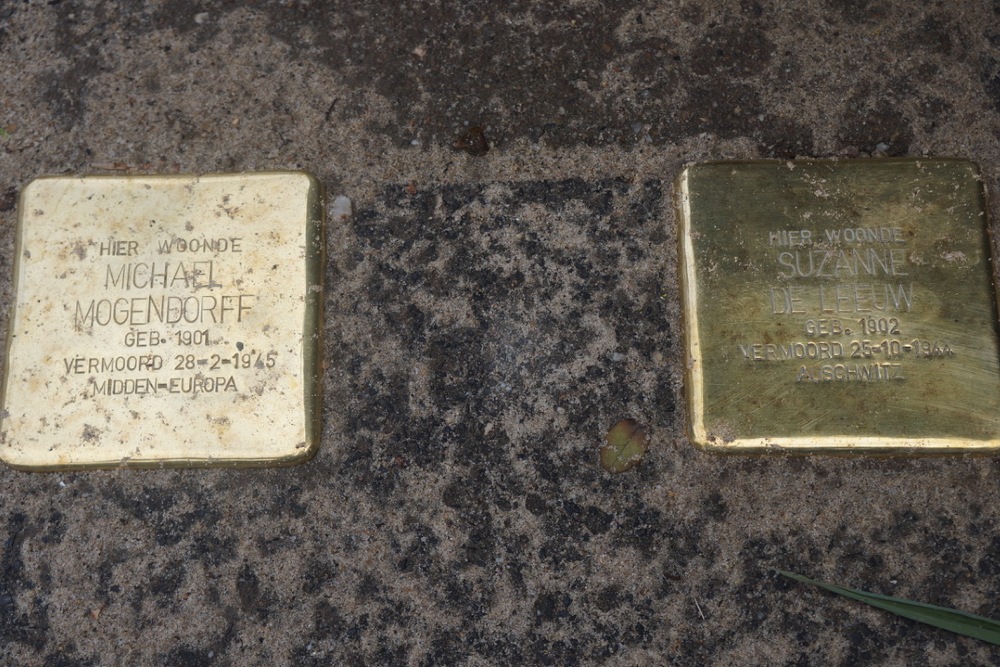 Stolpersteine Frombergdwarsstraat 2 #1