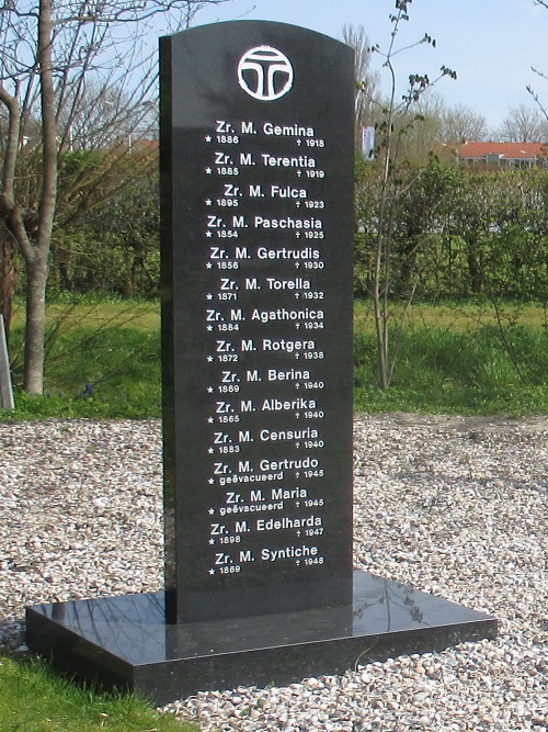 Monument Zusters Franciscanessen R.K. Begraafplaats Vitushof Leeuwarden #4