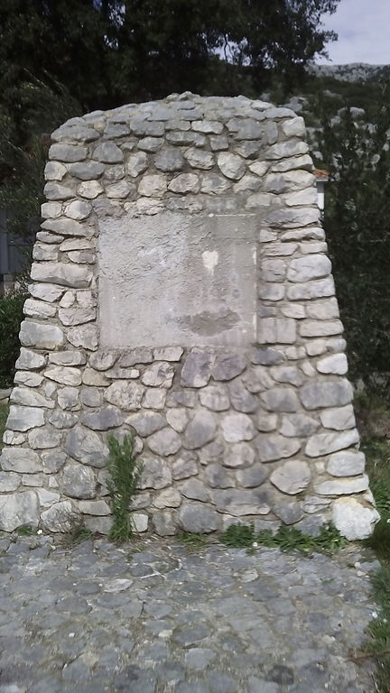 Monument Omgekomen Partizanen Stanović #1