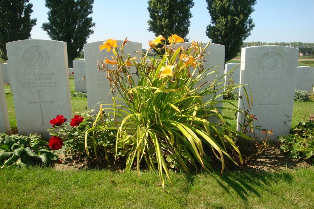 Commonwealth War Cemetery Klein-Vierstraat #4