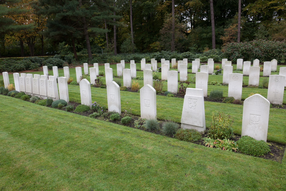 Oorlogsbegraafplaats van het Gemenebest Bergen op Zoom #2