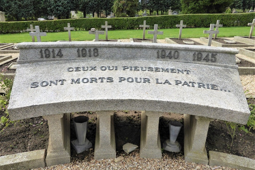 Belgian War Graves Municipal Cemetery Arlon #2