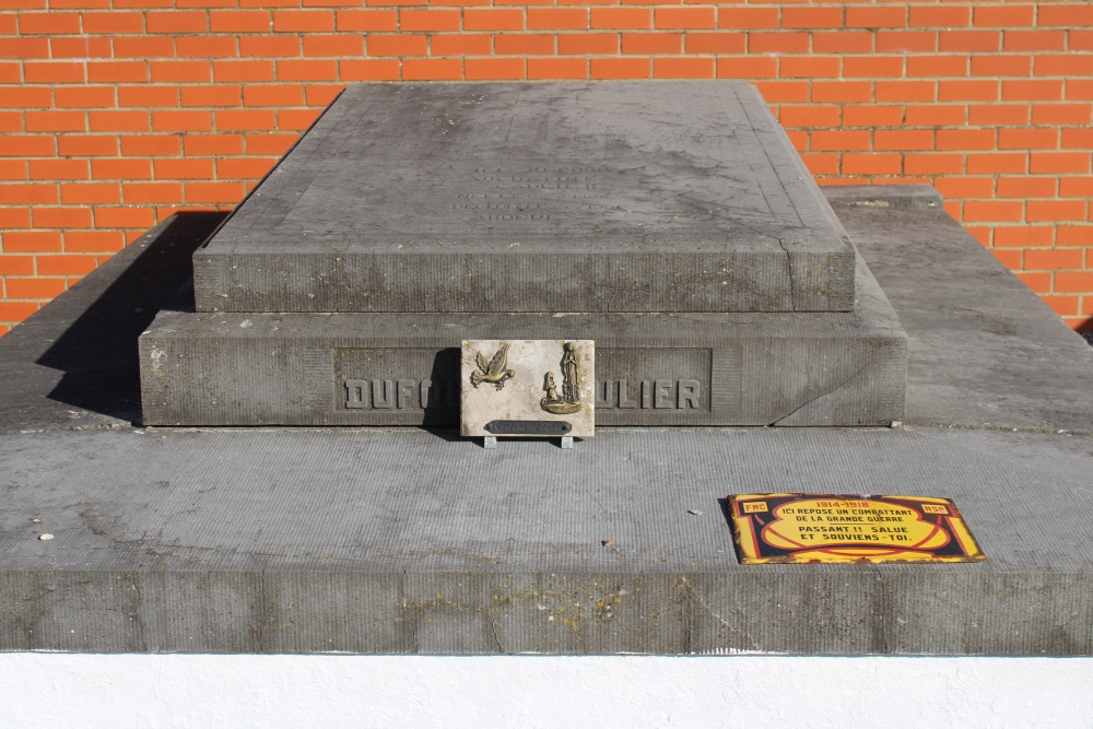 Belgian Graves Veterans Le Roeulx