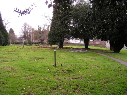 Oorlogsgraven van het Gemenebest St. Leonard Churchyard #1