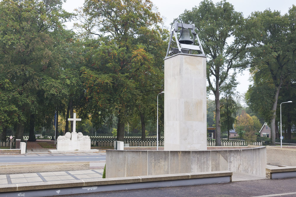 National Army Memorial  Dutch War Cemetery Grebbeberg #5