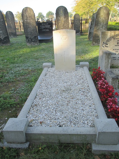 Commonwealth War Grave General Cemetery Zuidlaren #2