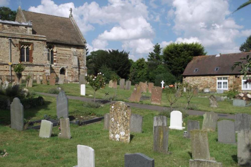 Commonwealth War Graves St. Mary Churchyard