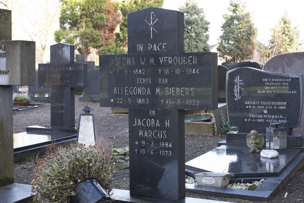 Dutch War Grave Cemetery Parish Middelaar #1