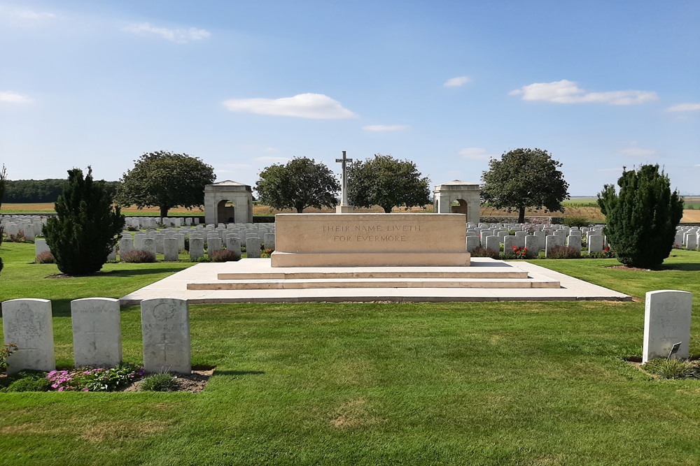 Commonwealth War Cemetery Regina Trench #4