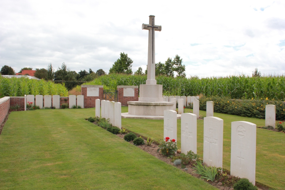 Commonwealth War Cemetery Wieltje Farm #3