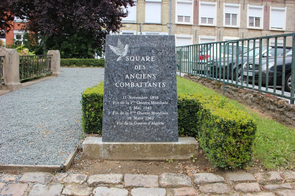 Oorlogsmonument Cassel #4