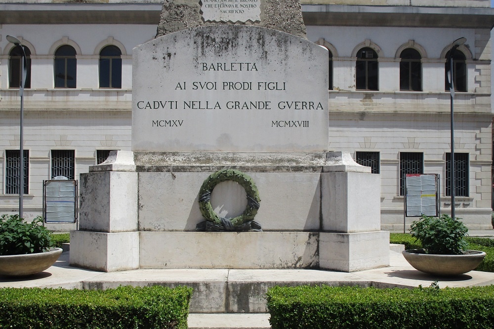 Oorlogsmonument Barletta #2