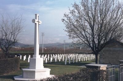 Commonwealth War Cemetery Meldola #1