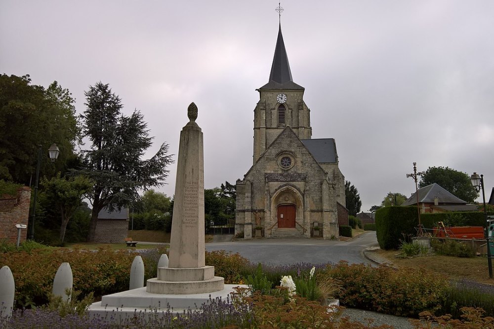 War Memorial Cempuis #1