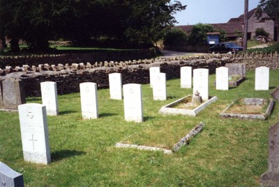 Commonwealth War Graves St. Giles Churchyard Extension #1