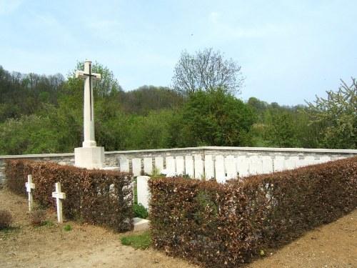 Oorlogsgraven van het Gemenebest Vendresse #1