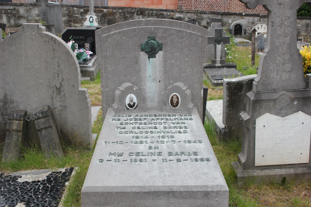 Belgian Graves Veterans Pamel Old Cemetery #1