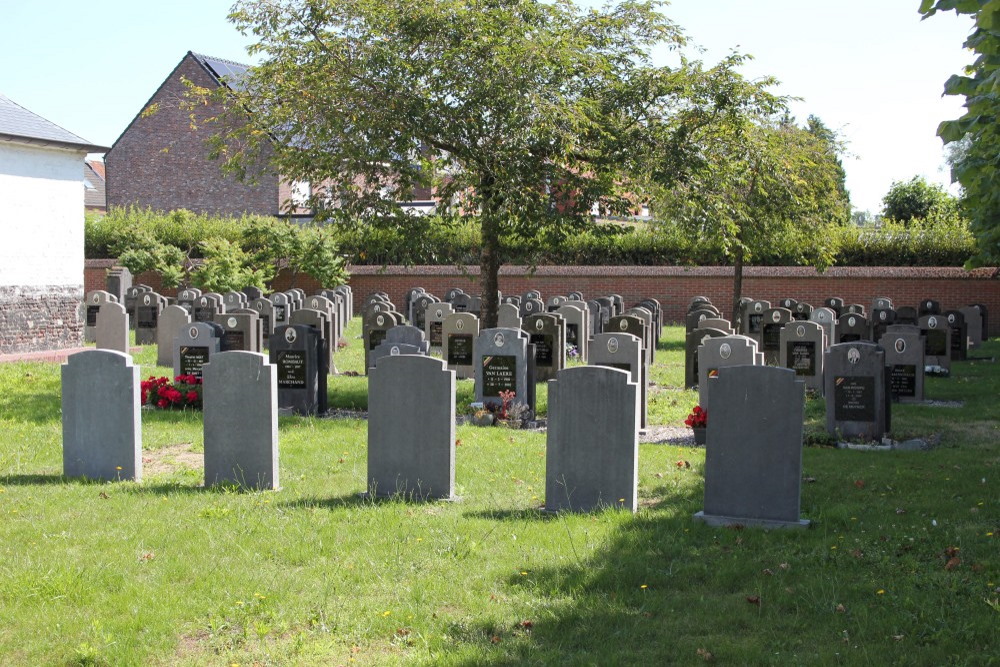 Belgian Graves Veterans Zeveneken #1