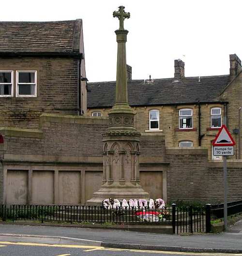 Oorlogsmonument Queensbury #1