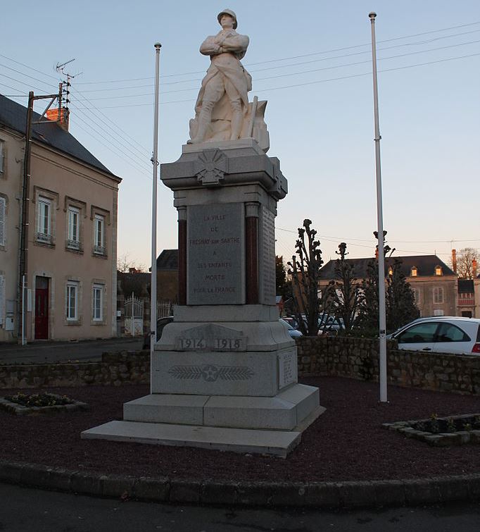 War Memorial Fresnay-sur-Sarthe #1