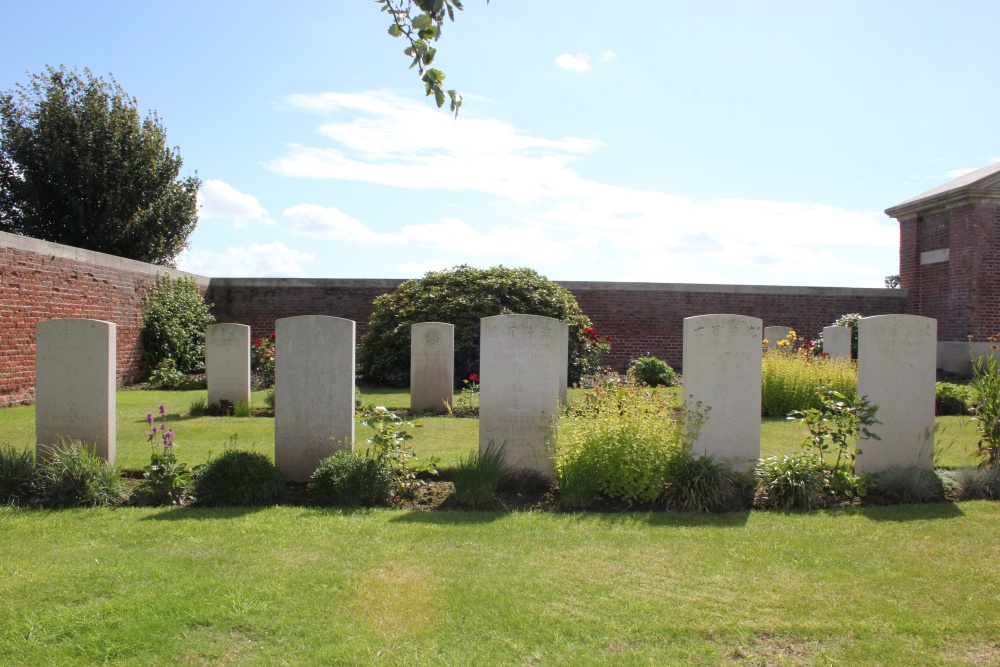 Commonwealth War Cemetery Reninghelst New #4