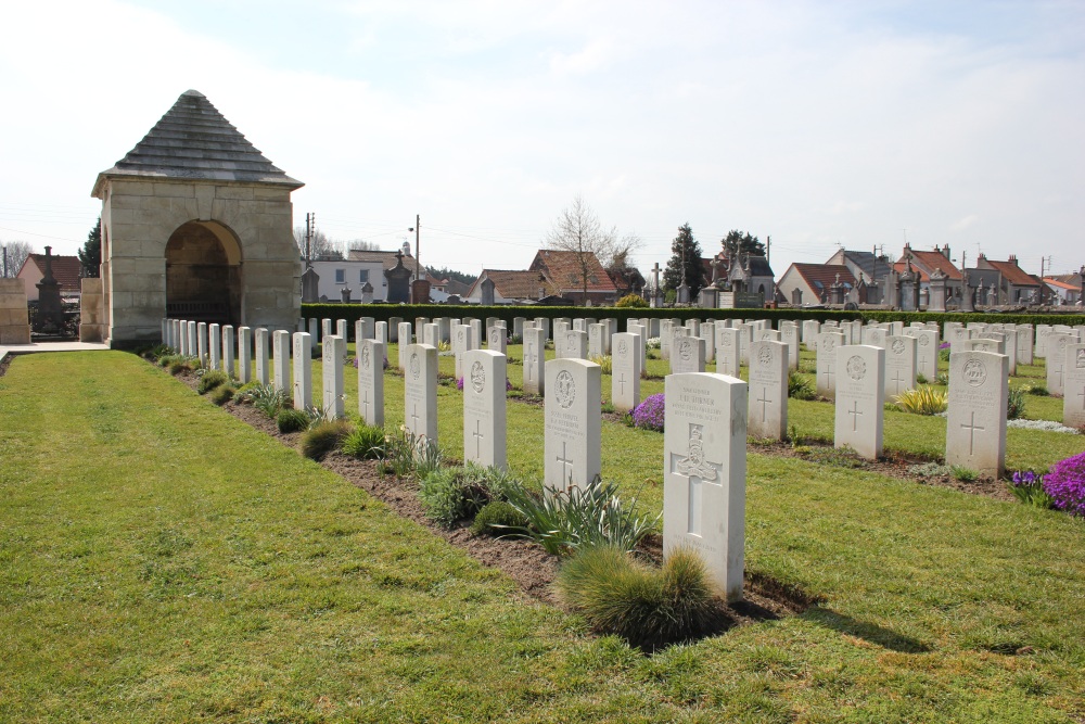 Oorlogsgraven van het Gemenebest Calais #3