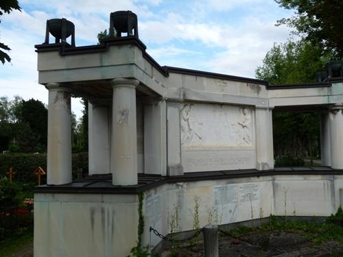 Bullet Impacts Grave Memorials Klagenfurt-Annabichl #5