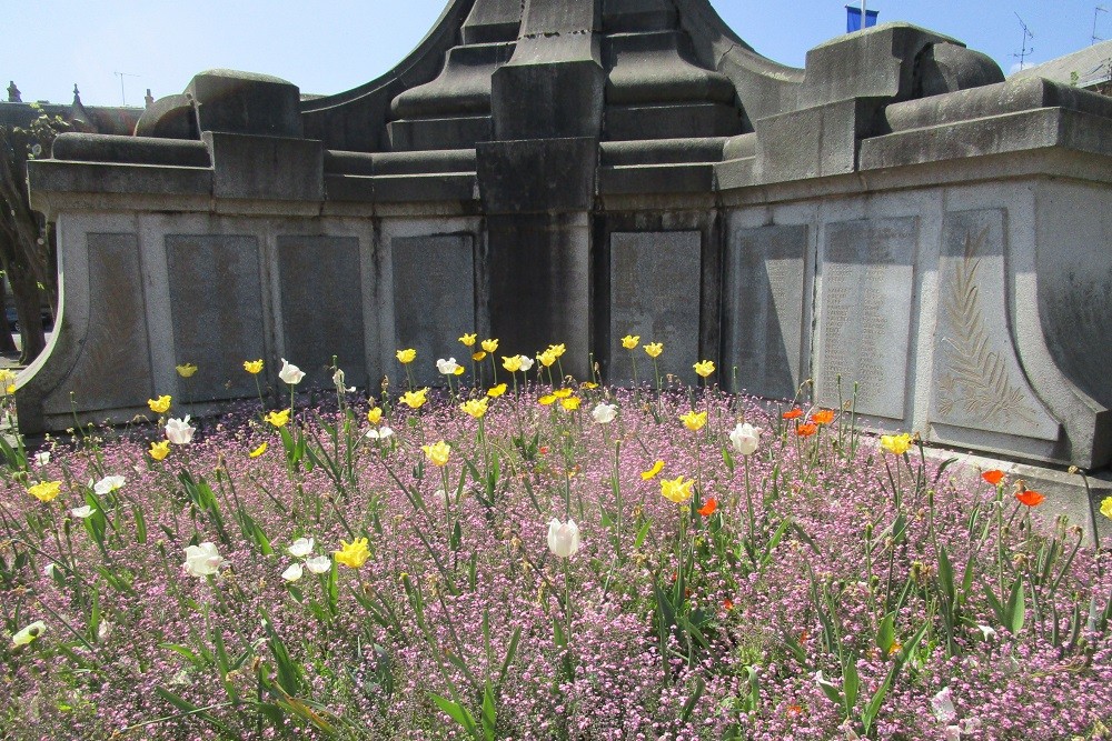 Oorlogsmonument Sedan #2