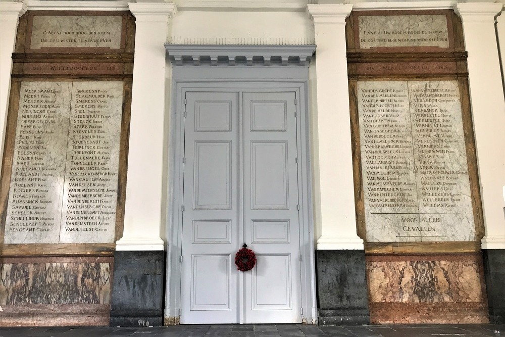 Gedenktekens Eerste Wereldoorlog Stadhuis Aalst #1