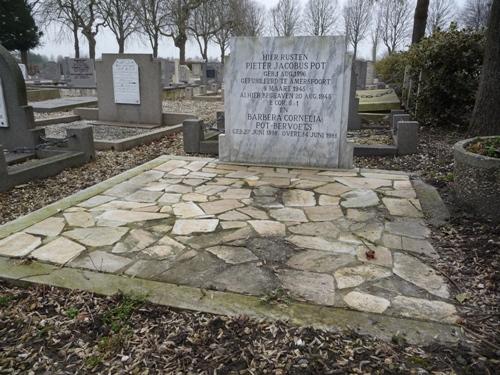 Dutch War Graves Klaaswaal