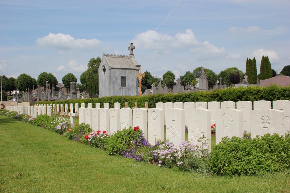 Commonwealth War Graves Porte-de-Paris #2