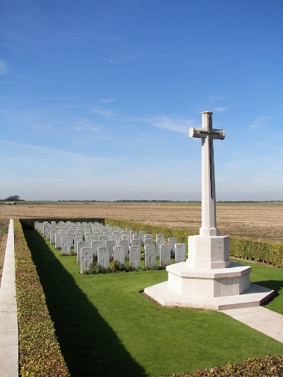 Commonwealth War Cemetery Brebieres