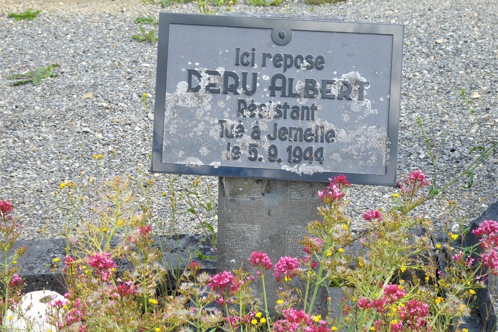 Belgische Oorlogsgraven  Jemelle #4