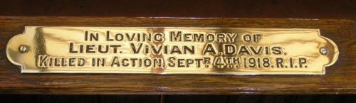 Gedenkteken Lieut. Vivian A. Davis #1