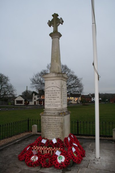 Oorlogsmonument Shinfield #1