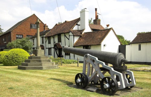 Oorlogsmonument Chobham #1