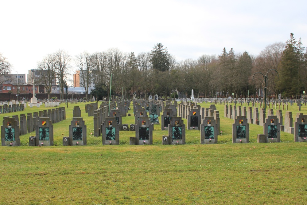 Belgische Oorlogsgraven Lige Begraafplaats Robermont #1