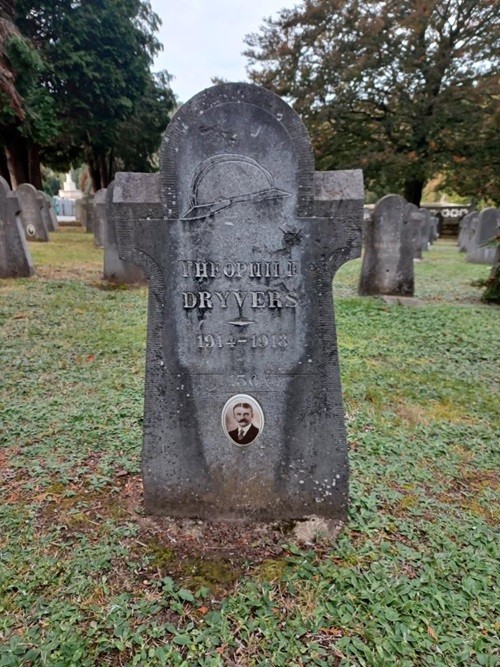 Belgian War Graves Marcinelle #3