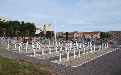 Oorlogsgraven Attigny
