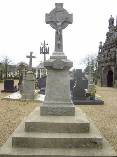 War Memorial Trémaouézan #1